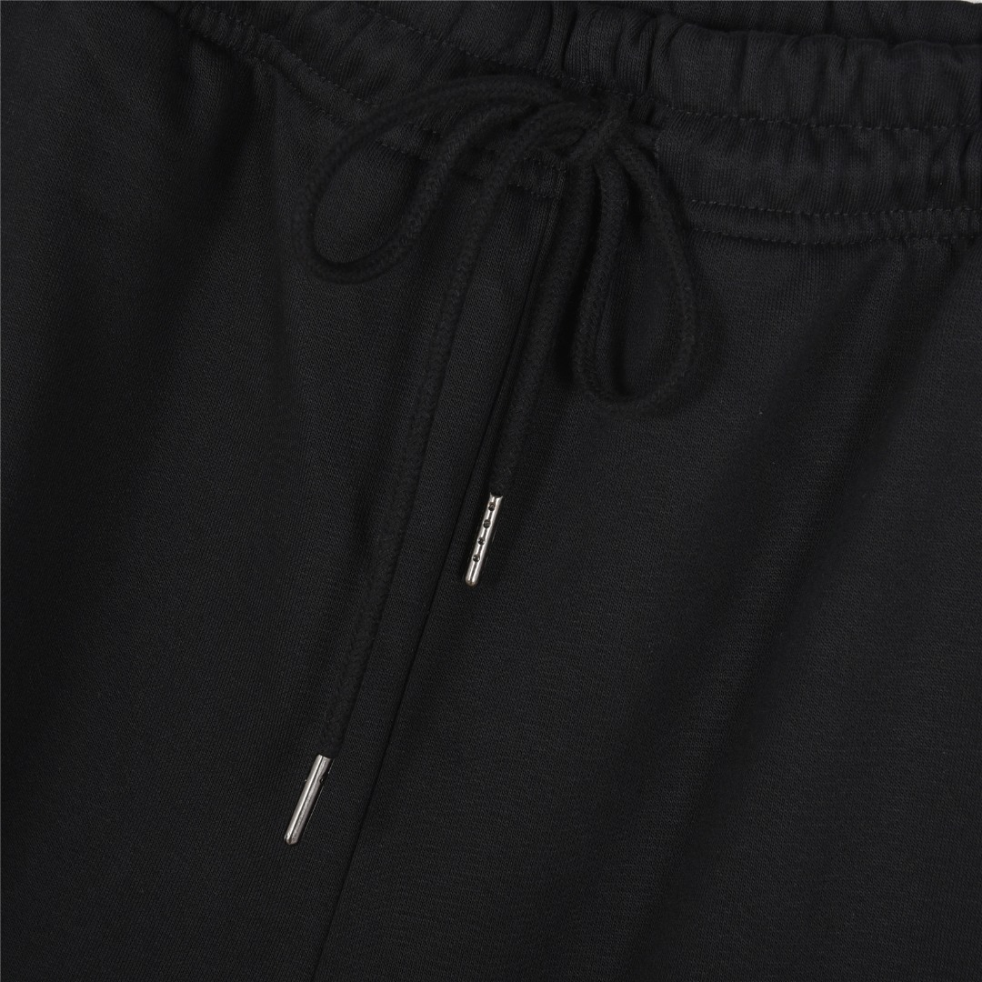 Burberry/巴宝莉 25ss 战马logo刺绣格纹织带拼接短裤