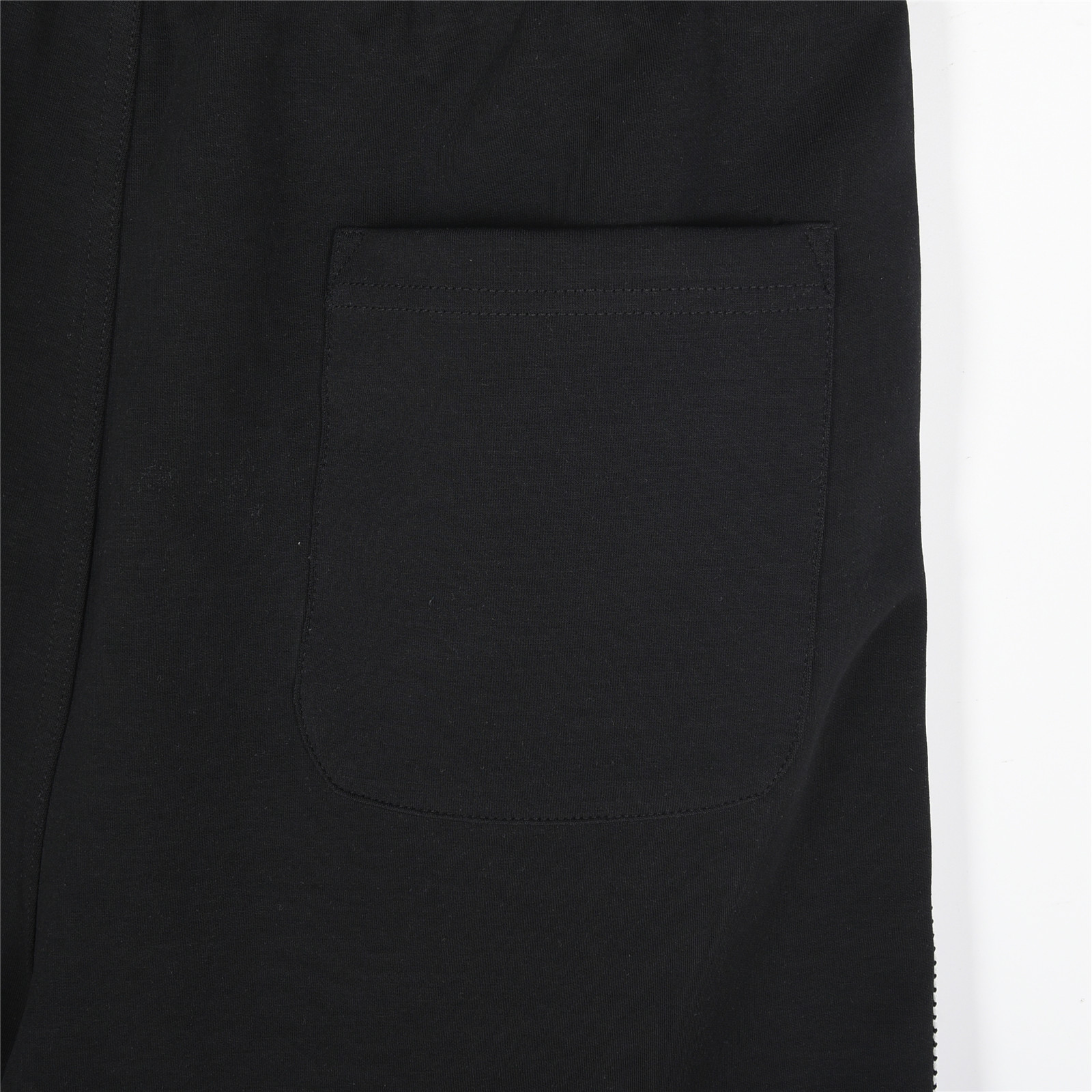 Loewe/罗意威 25ss 民族风侧边拼色织带提花短裤