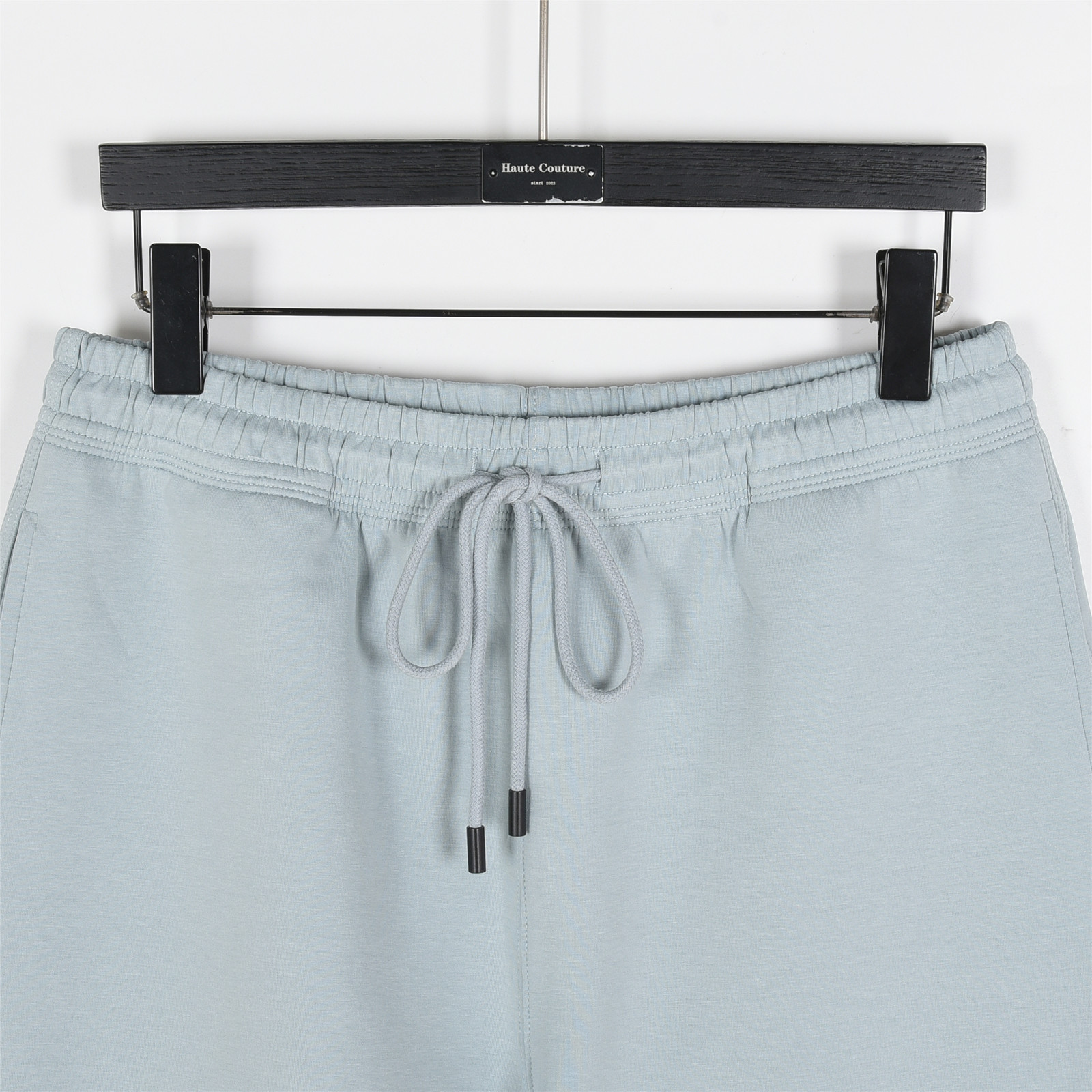 Burberry/巴宝莉 25ss 草写字母logo刺绣短裤 浅蓝色 杏色 黑色