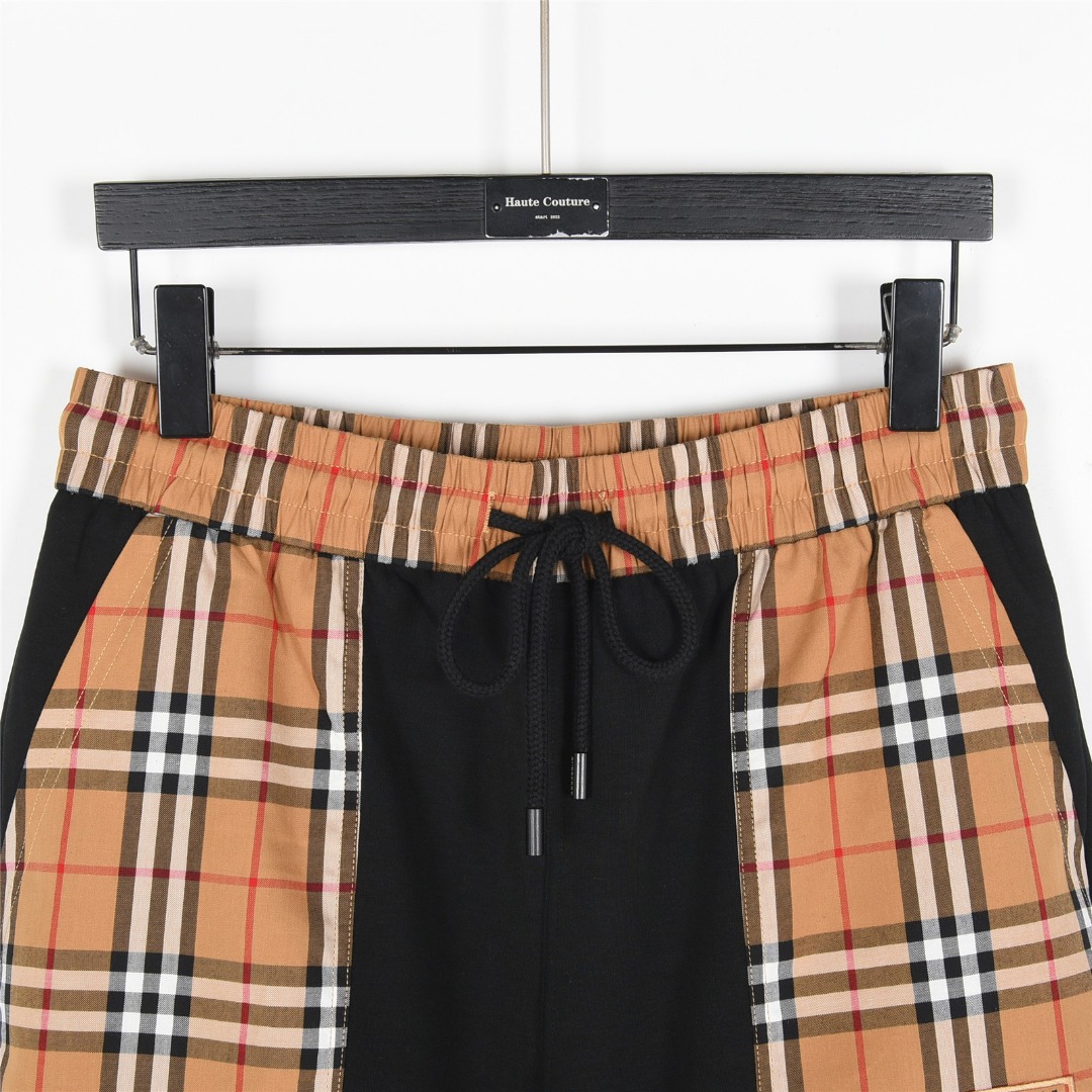 Burberry/巴宝莉 25ss 格纹口袋拼接字母logo刺绣短裤 杏色 黑色