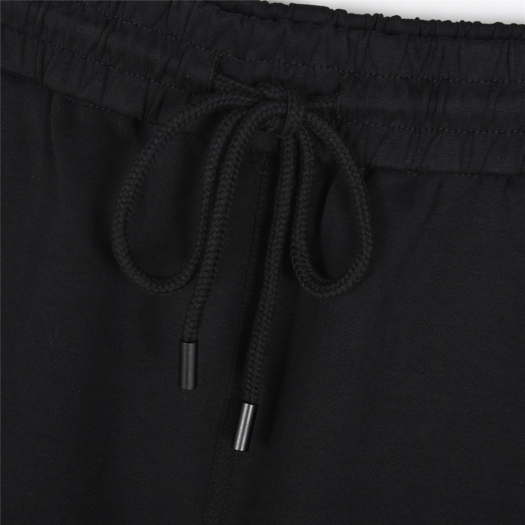 Fendi/芬迪 25ss 金标双Flogo刺绣侧开网眼短裤 杏色 黑色-莆田鞋,莆田鞋货源,高仿鞋,高仿鞋货源,安福档口,莆田高仿鞋,莆田鞋批发,高仿鞋批发,莆田高仿运动鞋,高仿运动鞋,莆田运动鞋 Fendi/芬迪 25ss 金标双Flogo刺绣侧开网眼短裤 杏色 黑色