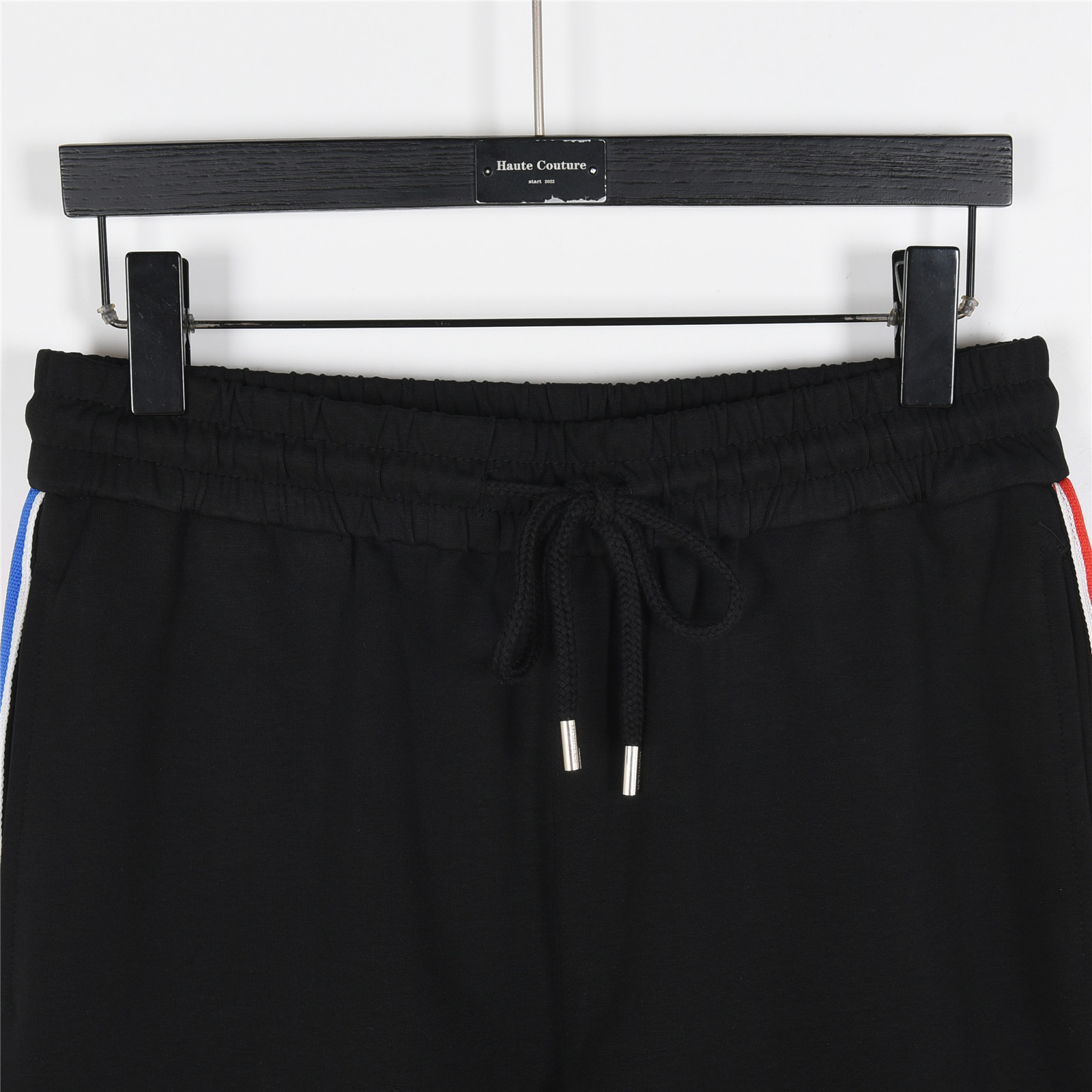 MONCLER/蒙口 25ss 侧边织带红蓝白字母刺绣短裤 黑色 杏色