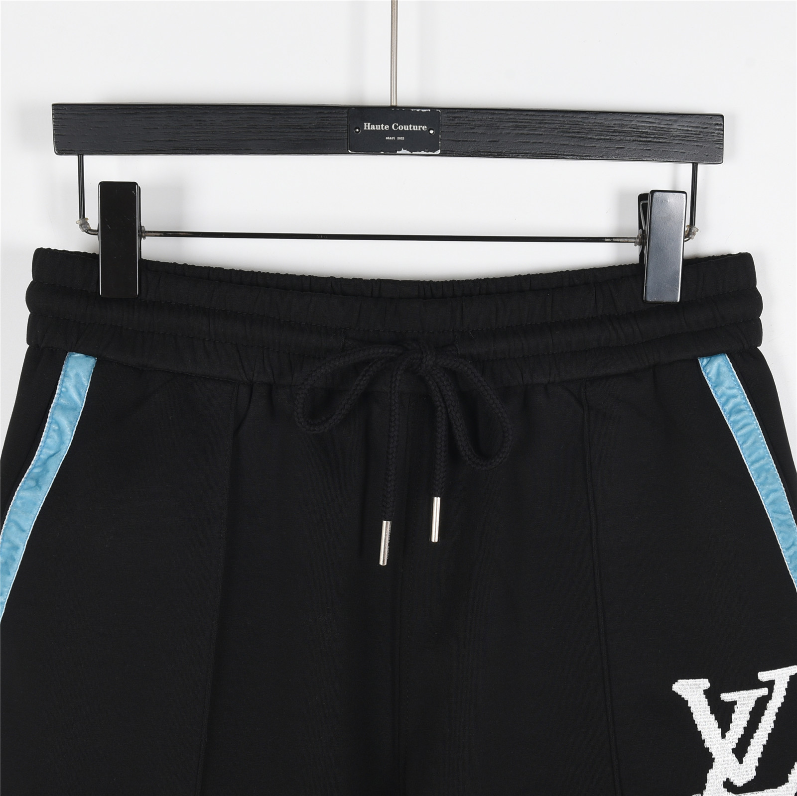 Louis Vuitton/路易威登 25ss 蓝条纹编织logo刺绣短裤 黑色