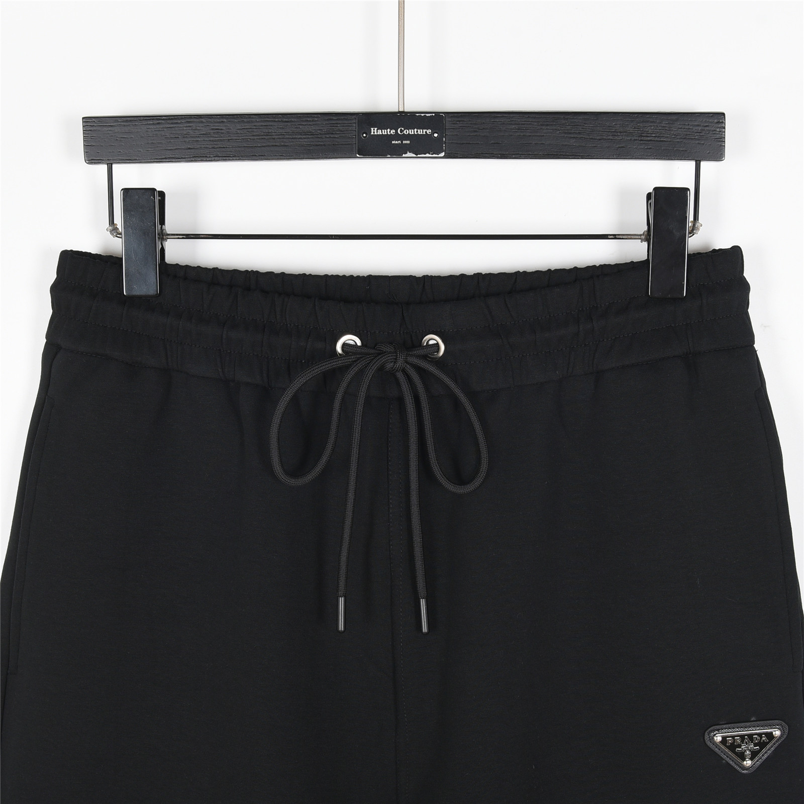 Prada/普拉达 25ss 金属三角标红胶条logo短裤 白色 黑色