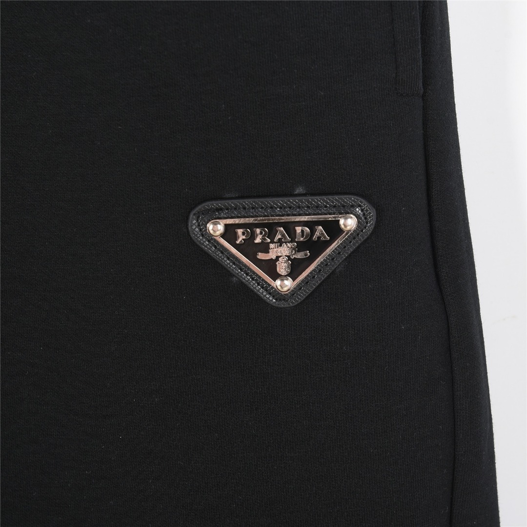 Prada/普拉达 25ss 金属三角标红胶条logo短裤 白色 黑色