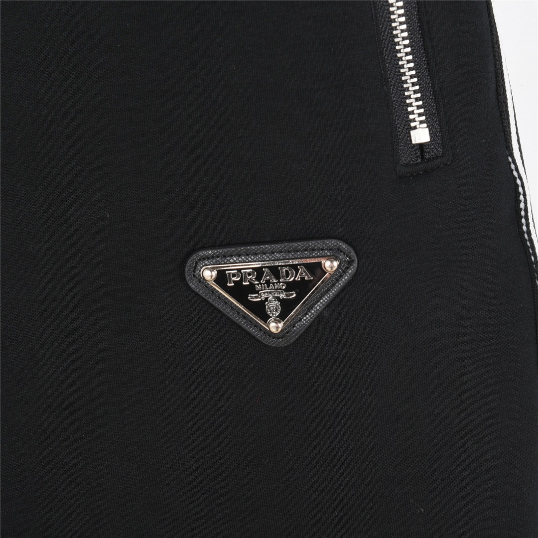 Prada/普拉达 25ss logo织带拼接金属三角标短裤 绿色 黑色-莆田鞋,莆田鞋货源,高仿鞋,高仿鞋货源,安福档口,莆田高仿鞋,莆田鞋批发,高仿鞋批发,莆田高仿运动鞋,高仿运动鞋,莆田运动鞋 Prada/普拉达 25ss logo织带拼接金属三角标短裤 绿色 黑色