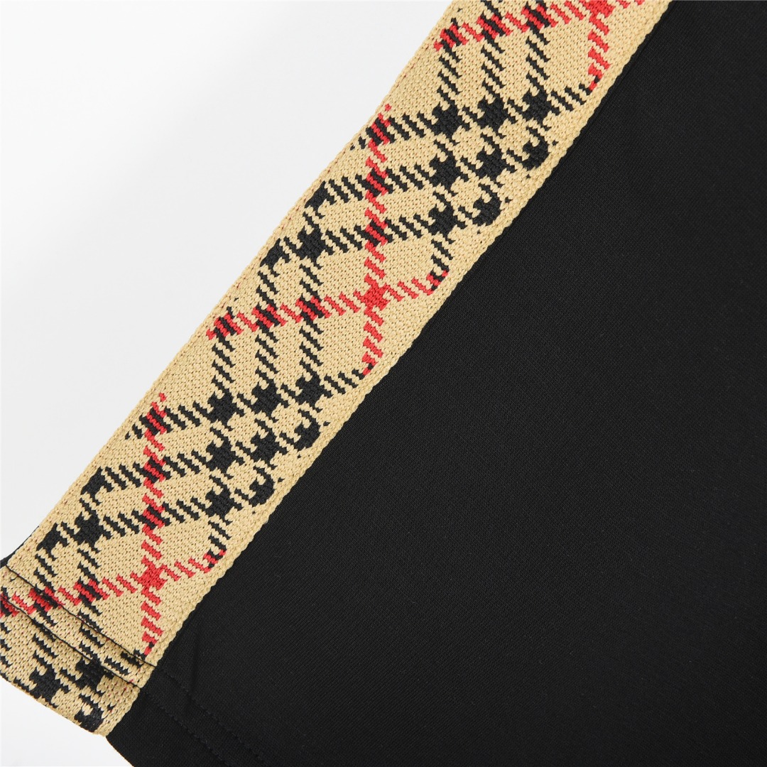 Burberry/巴宝莉 25ss 格纹织带战马刺绣短裤 杏色 黑色