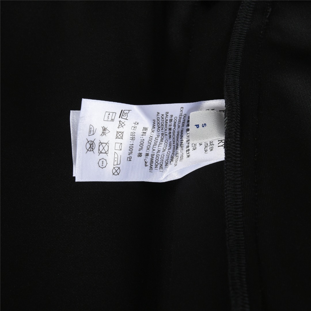 Burberry/巴宝莉 25ss 格纹织带战马刺绣短裤 杏色 黑色