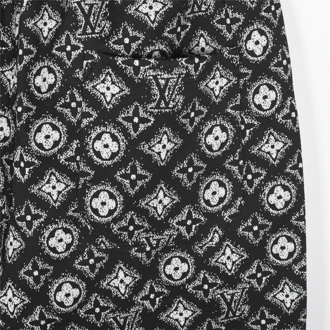 LouisVuitton/路易威登25ss 满印通体老花全棉梭织短裤卡其 黑色