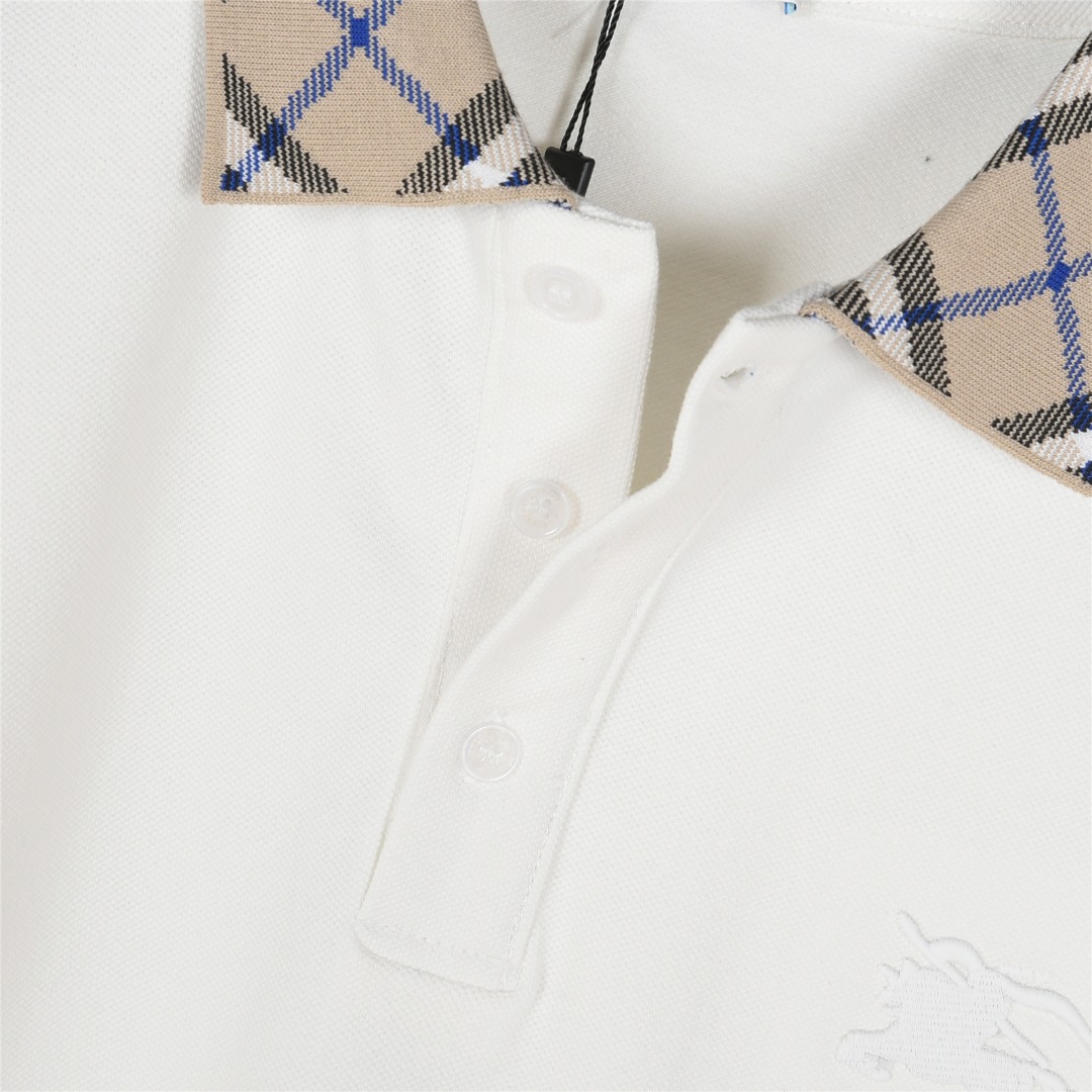 Burberry/巴宝莉 25ss 格纹翻领战马刺绣短袖polo衫黑色白色-Chinese UA Cheap High Quatity Brand Clothes Bags handbags Sneakers wholesale wholesaler seller from China Factory suppliers Fashion Clothing Shoes best Quality Beautiful Price Burberry/巴宝莉 25ss 格纹翻领战马刺绣短袖polo衫黑色白色