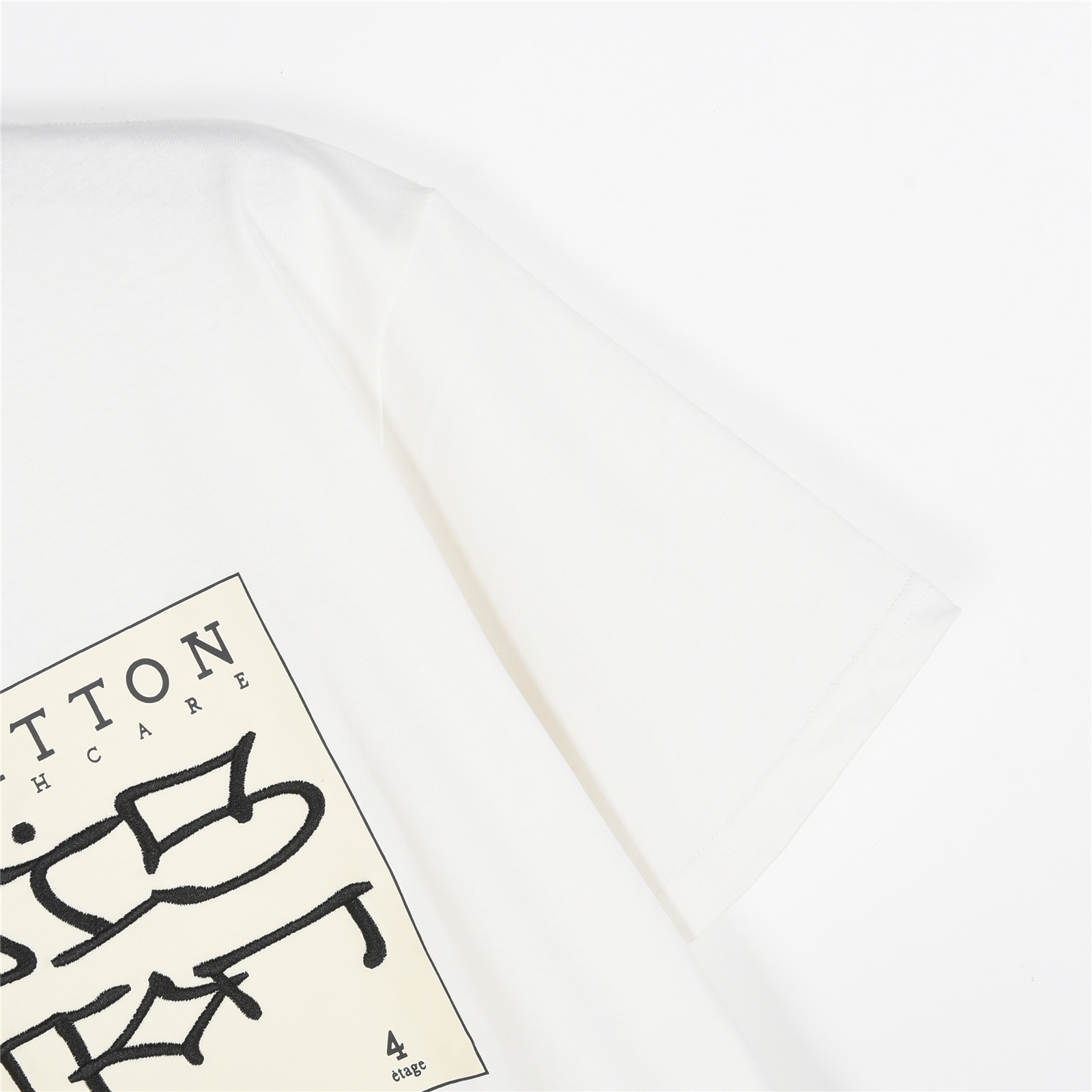 Louis Vuitton/路易威登 方块1854字母立体印绣短袖T恤白色-Chinese UA Cheap High Quatity Brand Clothes Bags handbags Sneakers wholesale wholesaler seller from China Factory suppliers Fashion Clothing Shoes best Quality Beautiful Price Louis Vuitton/路易威登 方块1854字母立体印绣短袖T恤白色