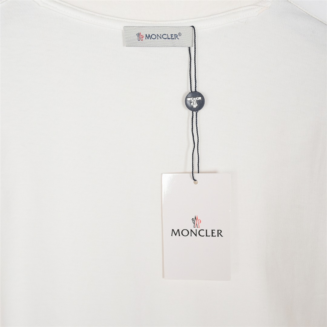Moncler/蒙口 25ss 徽标小标贴布刺绣短袖T恤
