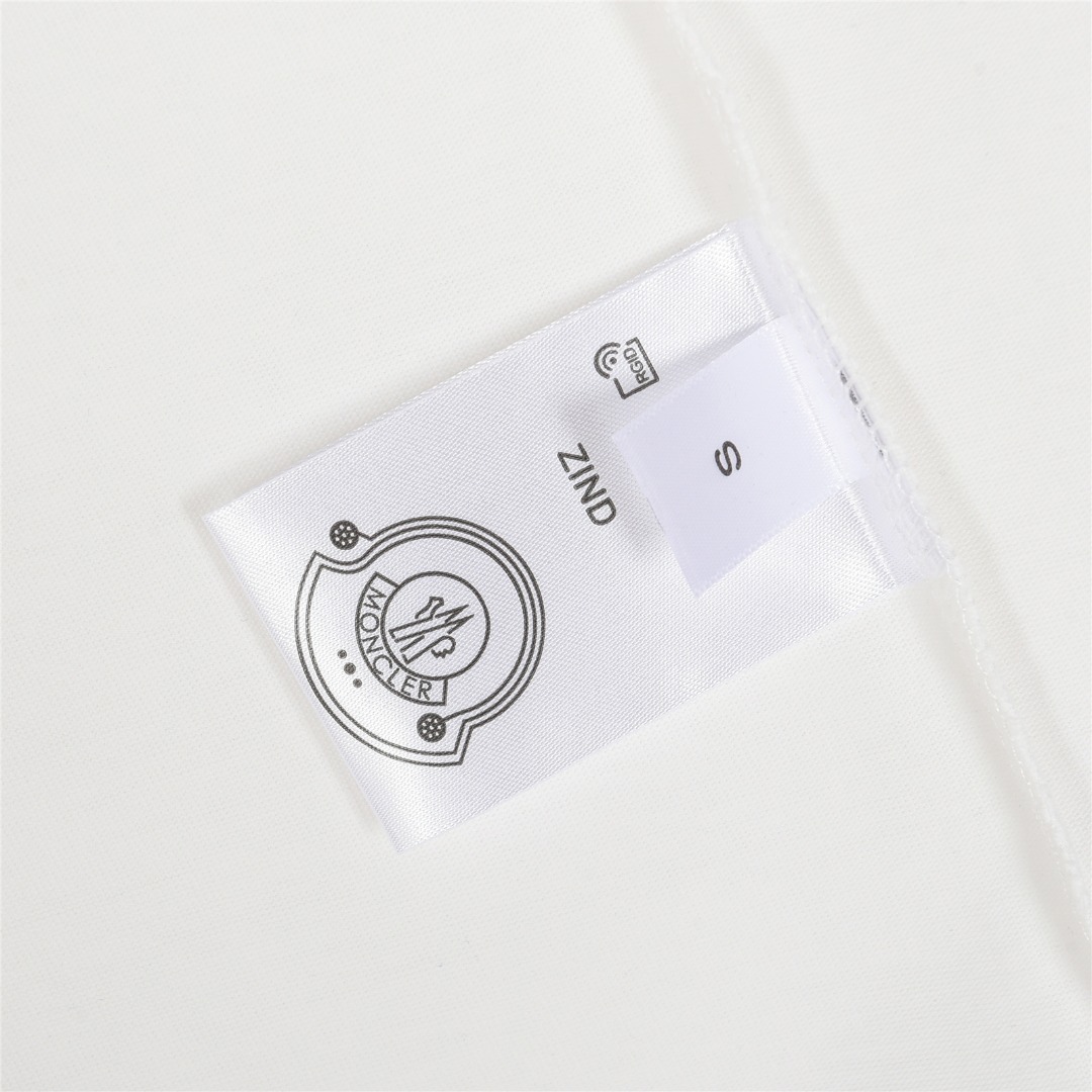 Moncler/蒙口 25ss 徽标小标贴布刺绣短袖T恤