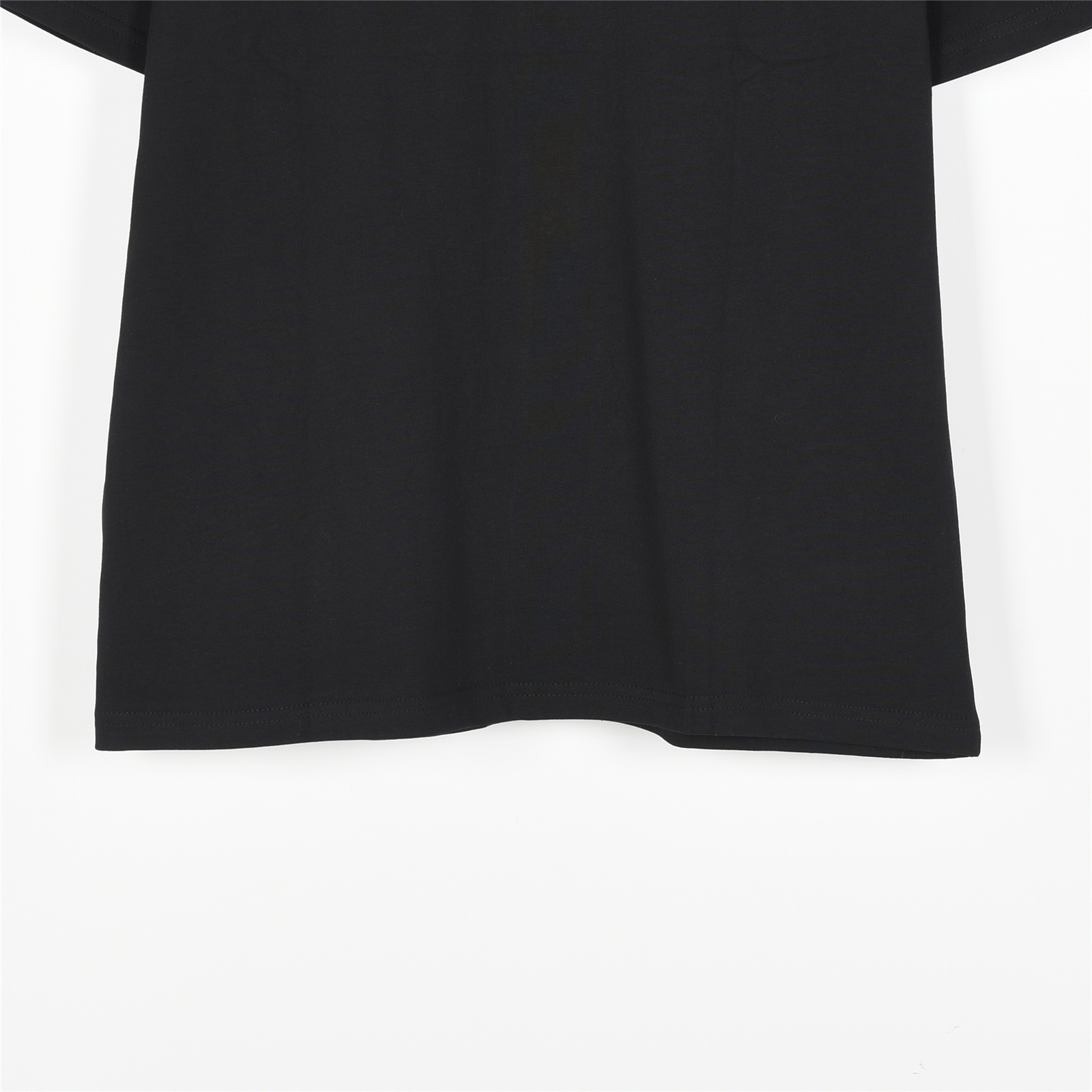 Louis Vuitton/路易威登 特色前后印花字母设计短袖T恤 黑色-Chinese UA Cheap High Quatity Brand Clothes Bags handbags Sneakers wholesale wholesaler seller from China Factory suppliers Fashion Clothing Shoes best Quality Beautiful Price Louis Vuitton/路易威登 特色前后印花字母设计短袖T恤 黑色