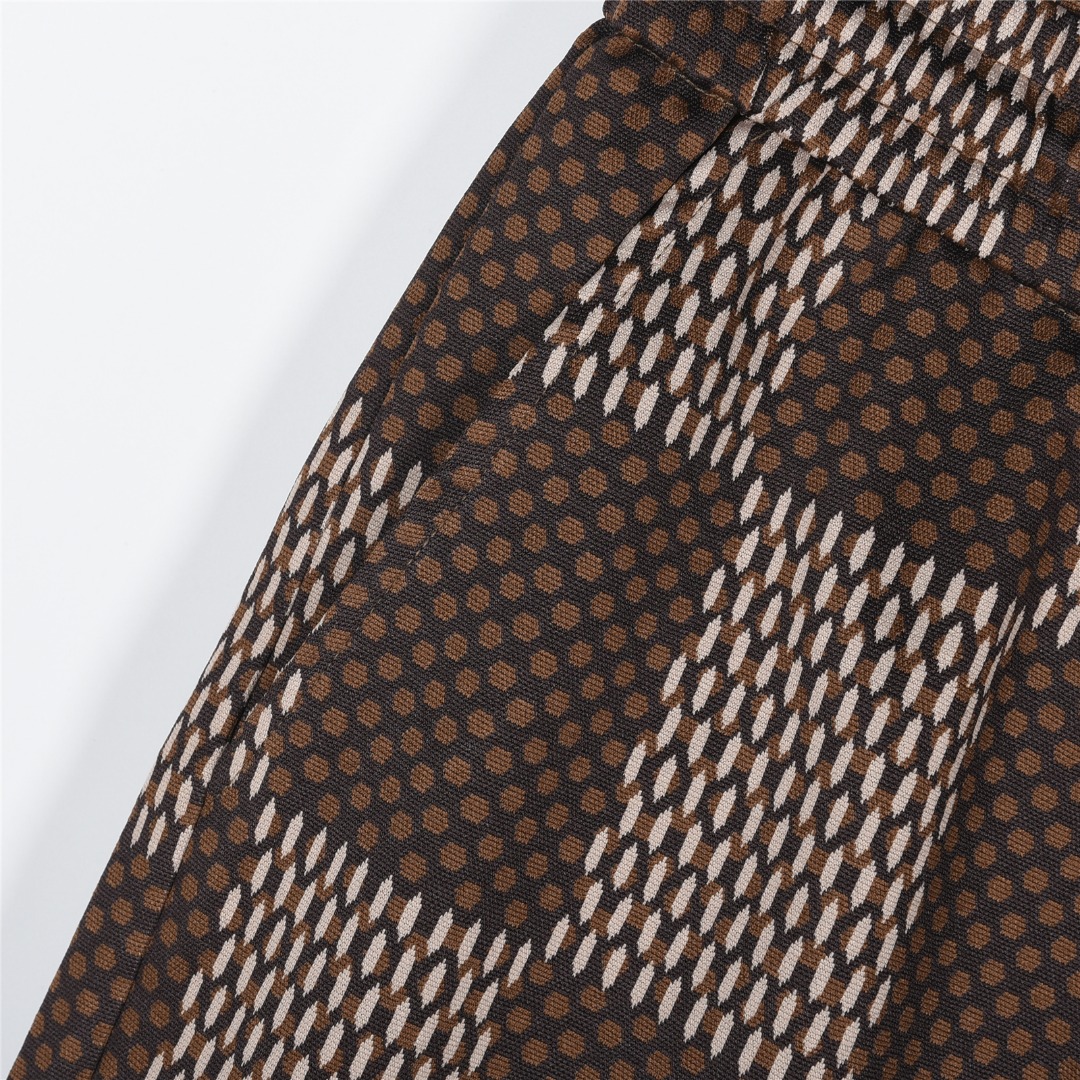 Louis Vuitton/路易威登 25ss 菲董联名棋盘格水钻毛织短裤 黑色 棕色-Chinese UA Cheap High Quatity Brand Clothes Bags handbags Sneakers wholesale wholesaler seller from China Factory suppliers Fashion Clothing Shoes best Quality Beautiful Price Louis Vuitton/路易威登 25ss 菲董联名棋盘格水钻毛织短裤 黑色 棕色