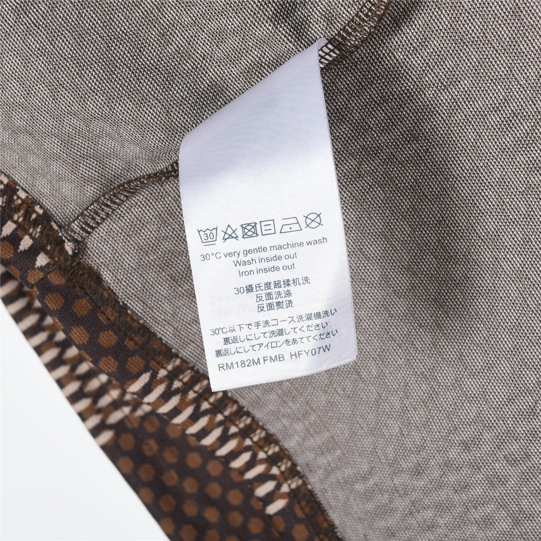 Louis Vuitton/路易威登 25ss 菲董联名棋盘格水钻毛织短袖T恤黑色 棕色-Chinese UA Cheap High Quatity Brand Clothes Bags handbags Sneakers wholesale wholesaler seller from China Factory suppliers Fashion Clothing Shoes best Quality Beautiful Price Louis Vuitton/路易威登 25ss 菲董联名棋盘格水钻毛织短袖T恤黑色 棕色