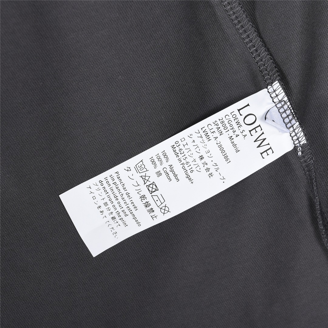 Loewe/罗意威 25ss 袖口徽标裁剪贴布刺绣短袖T恤黑色 白色 灰色-Chinese UA Cheap High Quatity Brand Clothes Bags handbags Sneakers wholesale wholesaler seller from China Factory suppliers Fashion Clothing Shoes best Quality Beautiful Price Loewe/罗意威 25ss 袖口徽标裁剪贴布刺绣短袖T恤黑色 白色 灰色