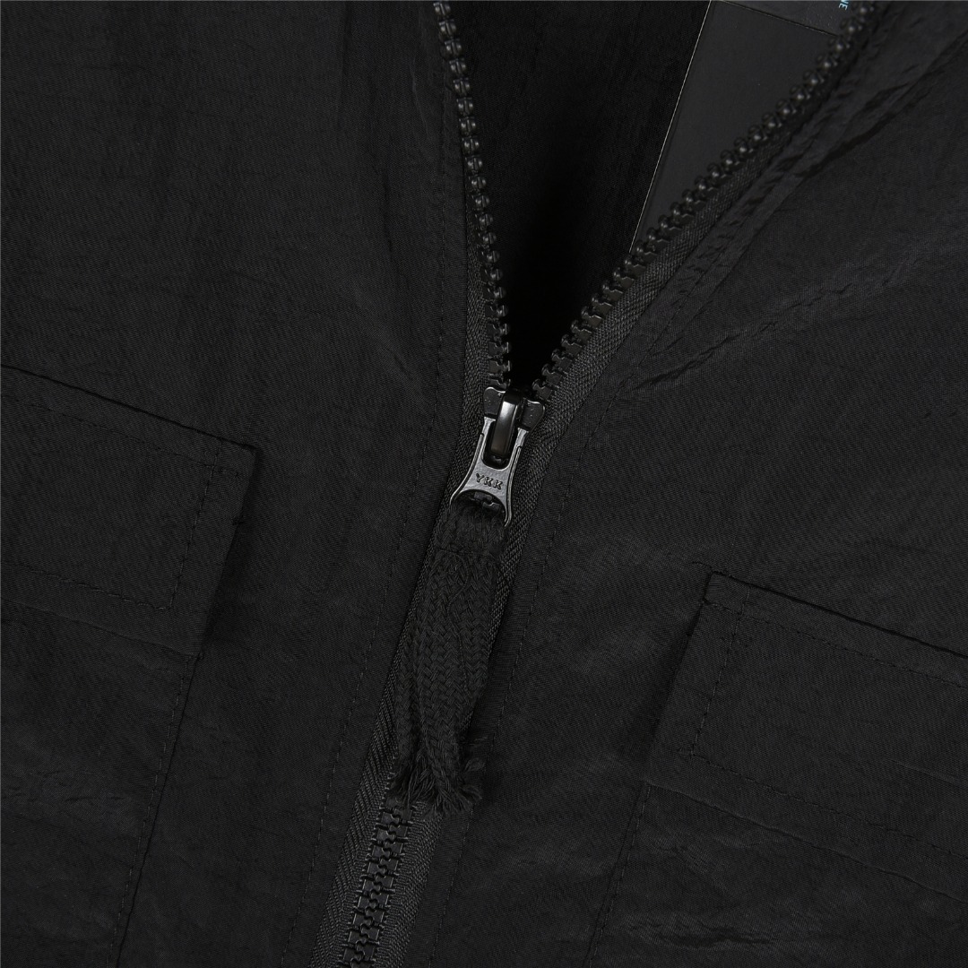 Stone Island/石头岛 经典纯色logo贴片翻领拉链防晒服外套 黑色-Chinese UA Cheap High Quatity Brand Clothes Bags handbags Sneakers wholesale wholesaler seller from China Factory suppliers Fashion Clothing Shoes best Quality Beautiful Price Stone Island/石头岛 经典纯色logo贴片翻领拉链防晒服外套 黑色