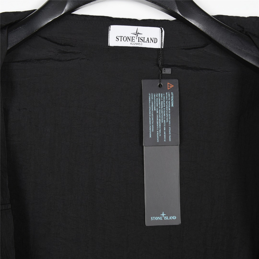 Stone Island/石头岛 经典纯色logo贴片翻领拉链防晒服外套 黑色-Chinese UA Cheap High Quatity Brand Clothes Bags handbags Sneakers wholesale wholesaler seller from China Factory suppliers Fashion Clothing Shoes best Quality Beautiful Price Stone Island/石头岛 经典纯色logo贴片翻领拉链防晒服外套 黑色