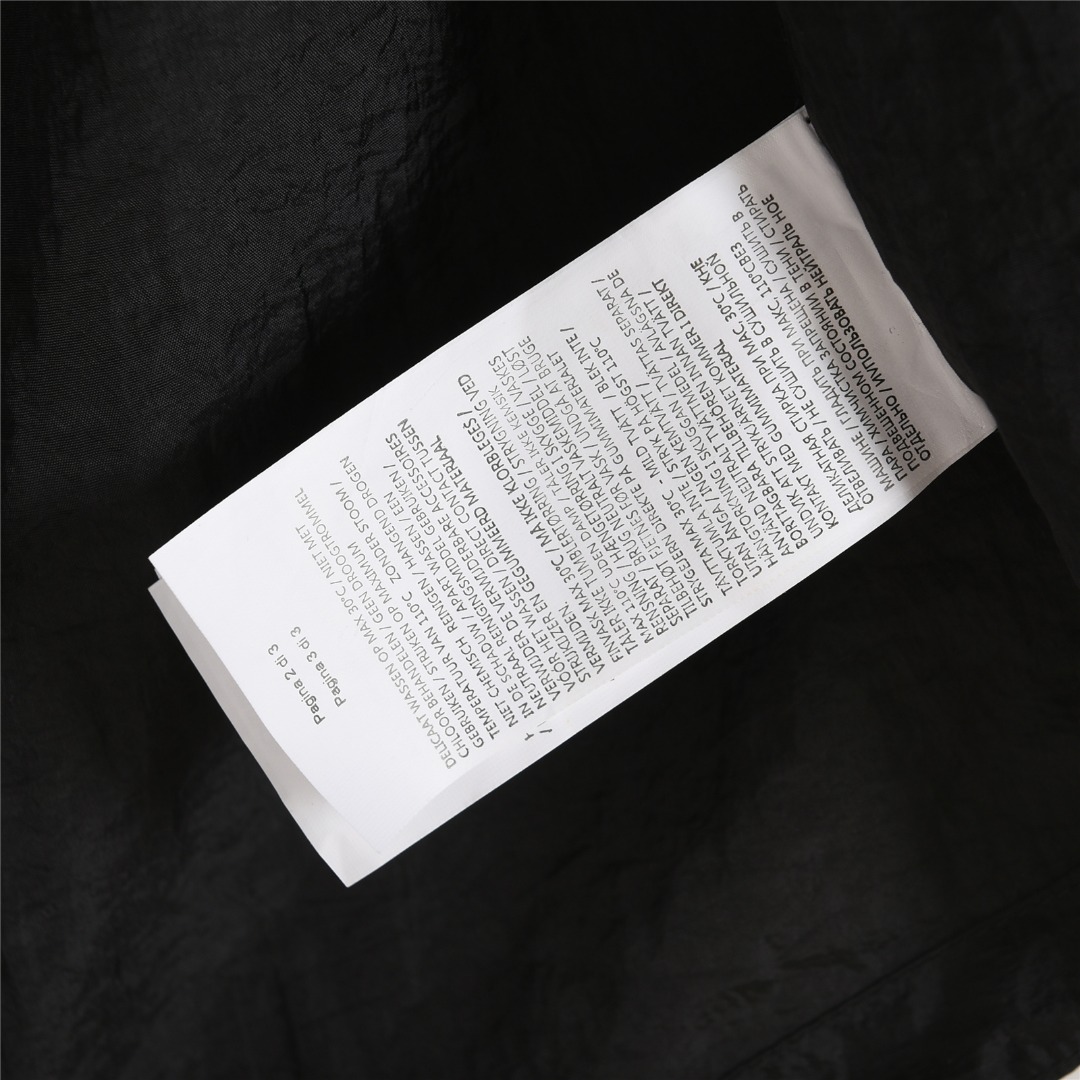 Stone Island/石头岛 经典纯色logo贴片翻领拉链防晒服外套 黑色-Chinese UA Cheap High Quatity Brand Clothes Bags handbags Sneakers wholesale wholesaler seller from China Factory suppliers Fashion Clothing Shoes best Quality Beautiful Price Stone Island/石头岛 经典纯色logo贴片翻领拉链防晒服外套 黑色