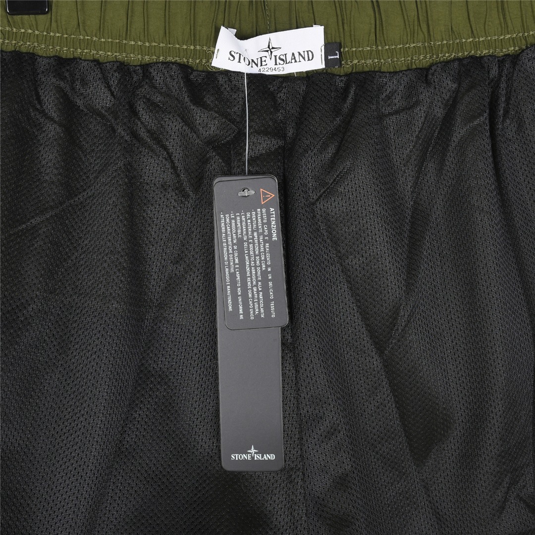 Stone Island/石头岛 金属尼龙徽章工装短裤 黑色 银色 军绿