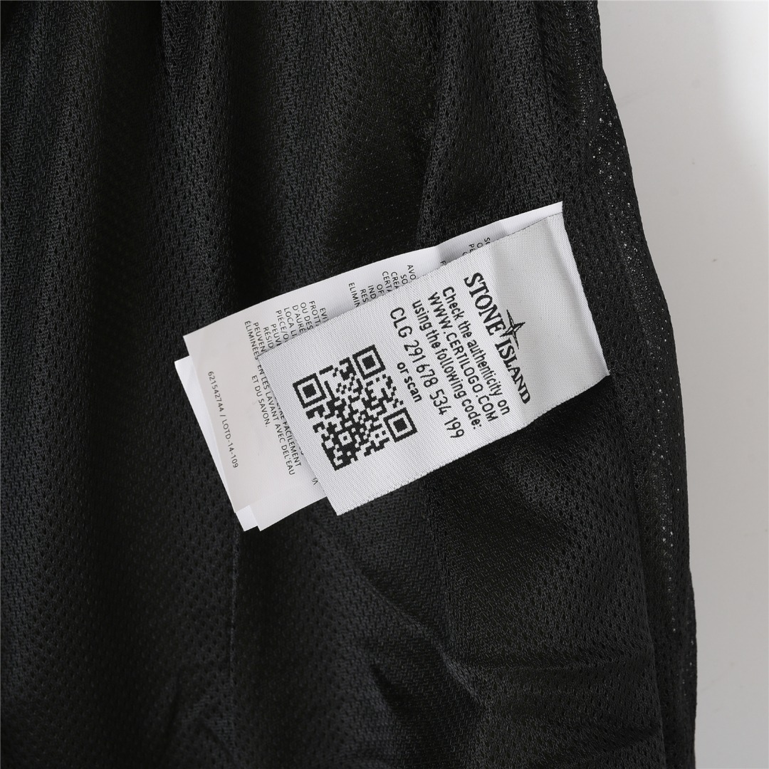 Stone Island/石头岛 金属尼龙徽章工装短裤 黑色 银色 军绿