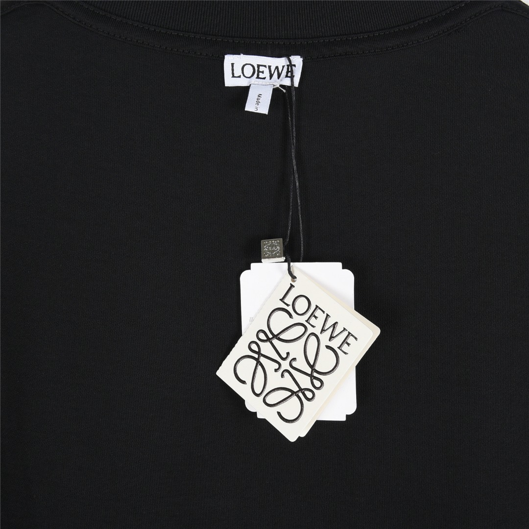 Loewe/罗意威 25ss 浮雕刺绣贴布短袖T恤 胸前经典双拼色万针刺绣简约字母 黑色 白色-Chinese UA Cheap High Quatity Brand Clothes Bags handbags Sneakers wholesale wholesaler seller from China Factory suppliers Fashion Clothing Shoes best Quality Beautiful Price Loewe/罗意威 25ss 浮雕刺绣贴布短袖T恤 胸前经典双拼色万针刺绣简约字母 黑色 白色