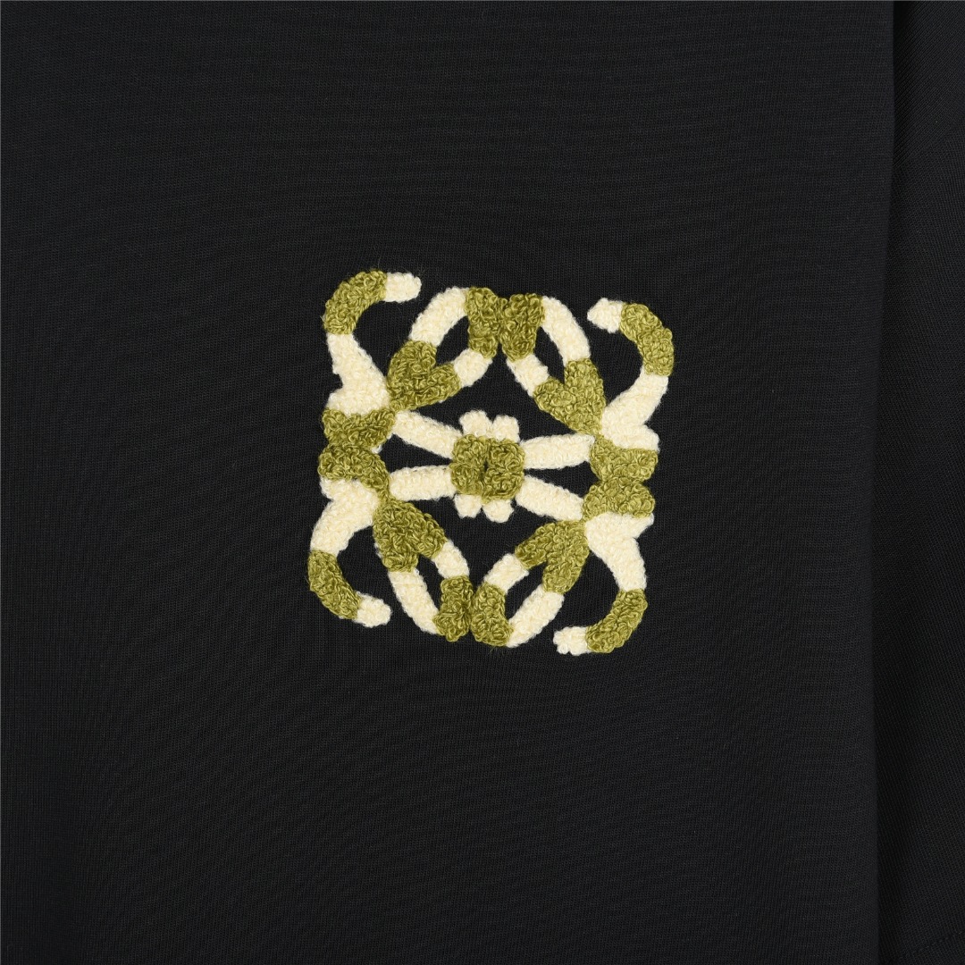 Loewe/罗意威 25ss 拼色毛巾绣logo短袖T恤黑色 白色-Chinese UA Cheap High Quatity Brand Clothes Bags handbags Sneakers wholesale wholesaler seller from China Factory suppliers Fashion Clothing Shoes best Quality Beautiful Price Loewe/罗意威 25ss 拼色毛巾绣logo短袖T恤黑色 白色