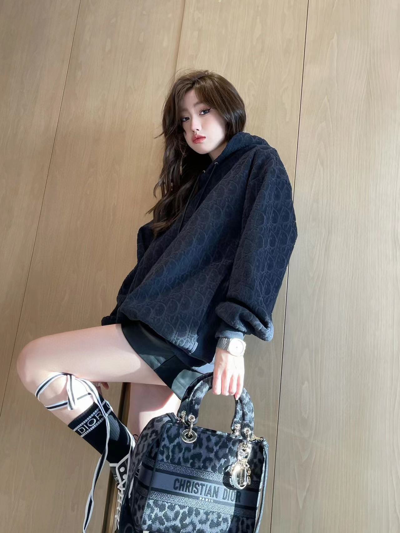 Dior/迪奥 经典满印暗纹毛巾绣连帽卫衣 上身效果#