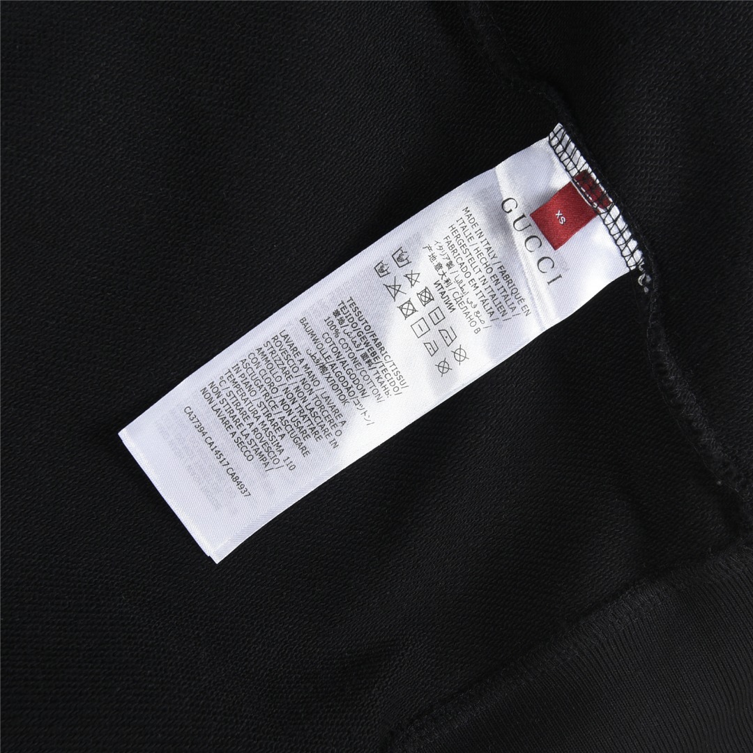 Gucci/古驰 25Fw 音符签名logo字母刺绣连帽卫衣 杏色 黑色-莆田鞋,莆田鞋货源,高仿鞋,高仿鞋货源,安福档口,莆田高仿鞋,莆田鞋批发,高仿鞋批发,莆田高仿运动鞋,高仿运动鞋,莆田运动鞋 Gucci/古驰 25Fw 音符签名logo字母刺绣连帽卫衣 杏色 黑色