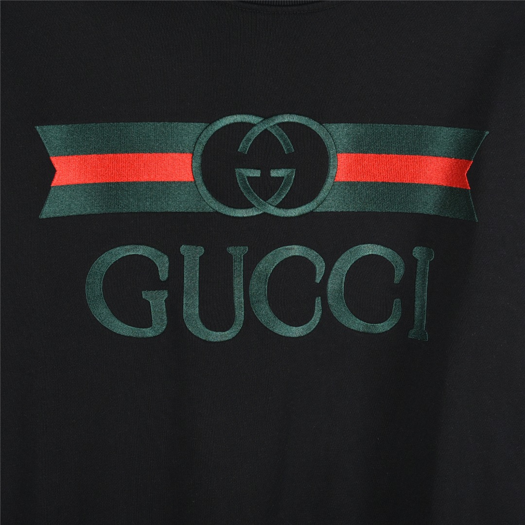 Gucci/古驰 25Fw 红绿腰带logo刺绣圆领卫衣 杏色 黑色-Chinese UA Cheap High Quatity Brand Clothes Bags handbags Sneakers wholesale wholesaler seller from China Factory suppliers Fashion Clothing Shoes best Quality Beautiful Price Gucci/古驰 25Fw 红绿腰带logo刺绣圆领卫衣 杏色 黑色