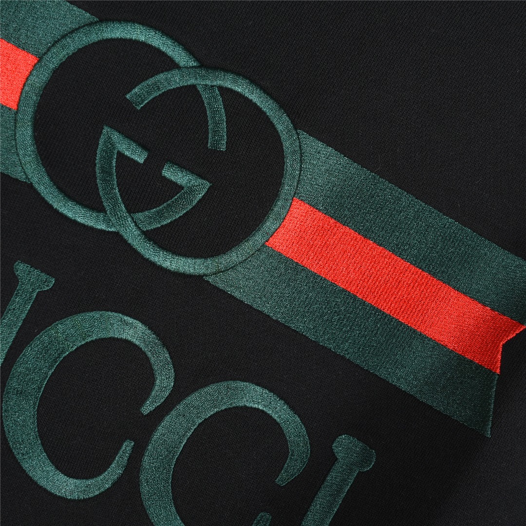 Gucci/古驰 25Fw 红绿腰带logo刺绣圆领卫衣 杏色 黑色-Chinese UA Cheap High Quatity Brand Clothes Bags handbags Sneakers wholesale wholesaler seller from China Factory suppliers Fashion Clothing Shoes best Quality Beautiful Price Gucci/古驰 25Fw 红绿腰带logo刺绣圆领卫衣 杏色 黑色