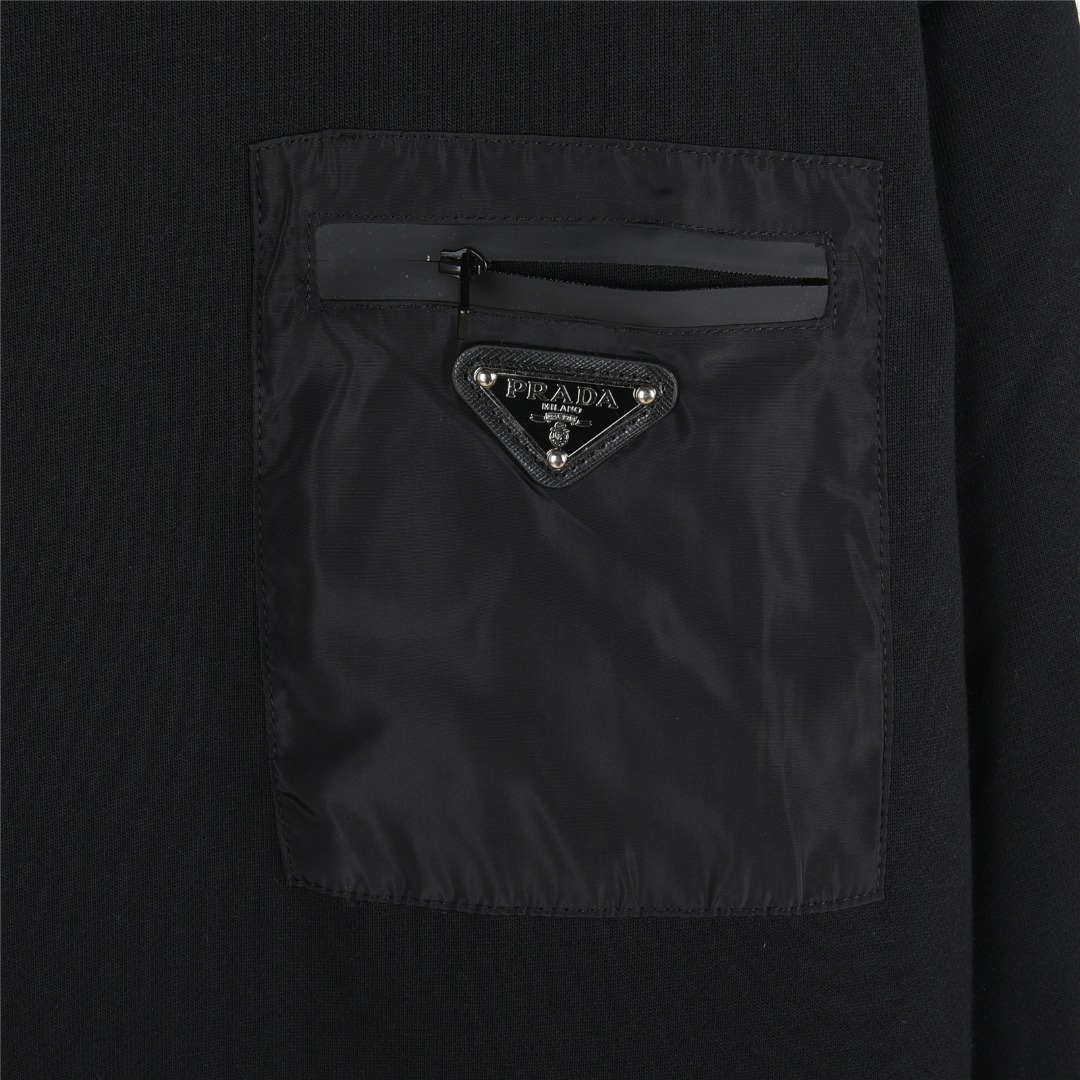 Prada/普拉达 25Fw 侧边尼龙口袋三角标卫衣黑色 白色-Chinese UA Cheap High Quatity Brand Clothes Bags handbags Sneakers wholesale wholesaler seller from China Factory suppliers Fashion Clothing Shoes best Quality Beautiful Price Prada/普拉达 25Fw 侧边尼龙口袋三角标卫衣黑色 白色