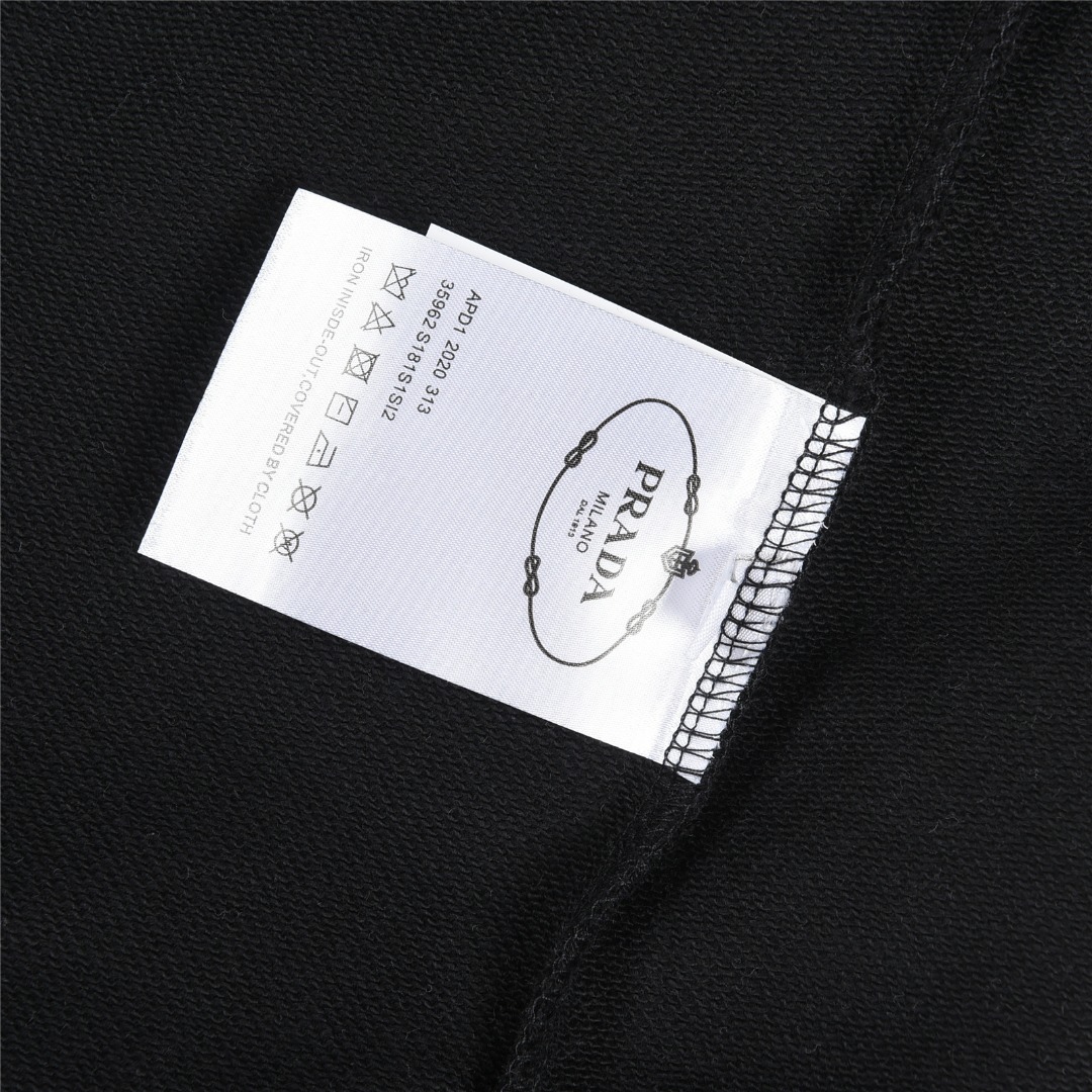 Prada/普拉达 25Fw 侧边尼龙口袋三角标卫衣黑色 白色-Chinese UA Cheap High Quatity Brand Clothes Bags handbags Sneakers wholesale wholesaler seller from China Factory suppliers Fashion Clothing Shoes best Quality Beautiful Price Prada/普拉达 25Fw 侧边尼龙口袋三角标卫衣黑色 白色