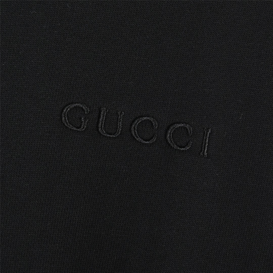 Gucci/古驰 25Fw 暗纹字母logo刺绣小标连帽卫衣杏色 黑色-Chinese UA Cheap High Quatity Brand Clothes Bags handbags Sneakers wholesale wholesaler seller from China Factory suppliers Fashion Clothing Shoes best Quality Beautiful Price Gucci/古驰 25Fw 暗纹字母logo刺绣小标连帽卫衣杏色 黑色