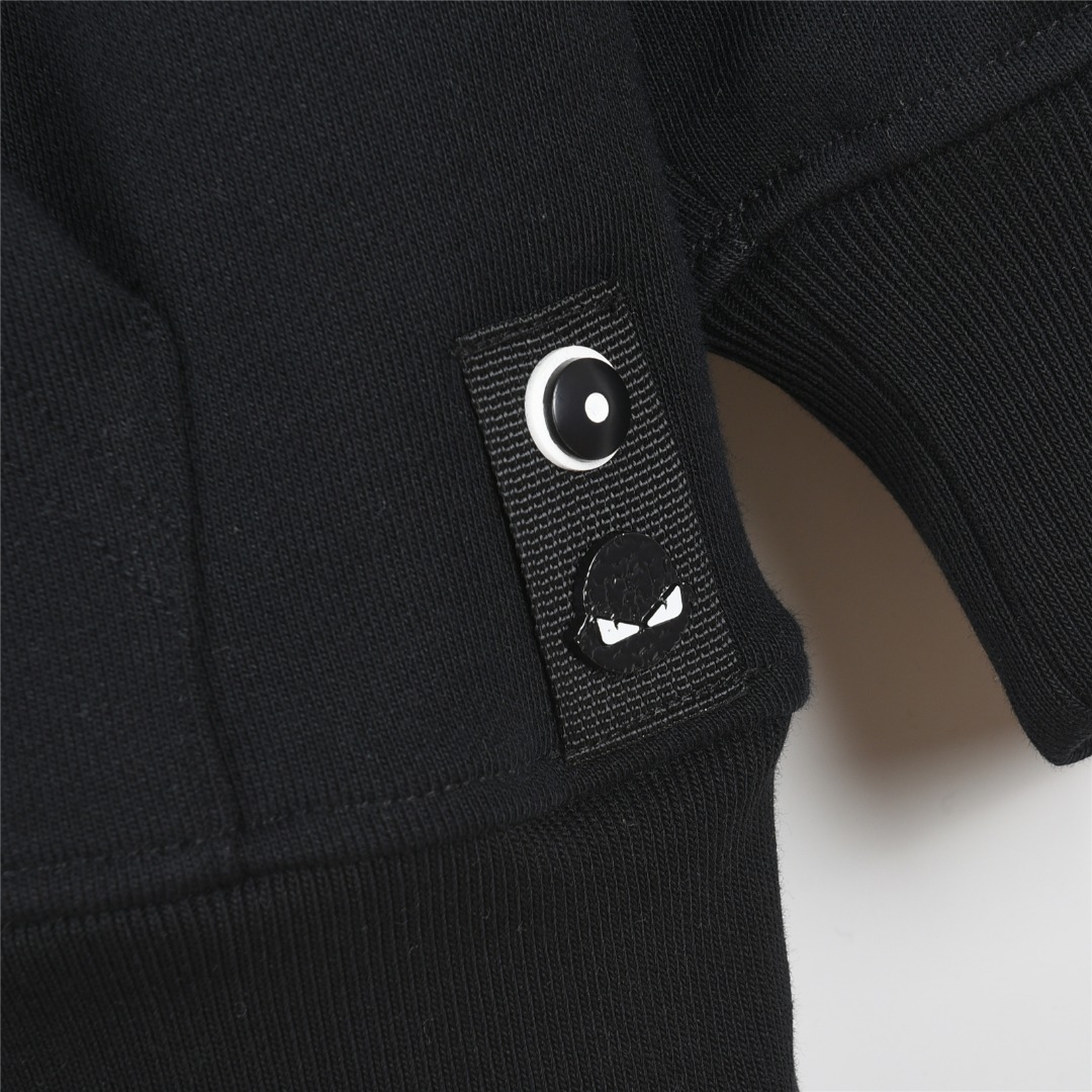 Fendi/芬迪 25Fw 立体网眼双F刺绣logo连帽卫衣白色 黑色-Chinese UA Cheap High Quatity Brand Clothes Bags handbags Sneakers wholesale wholesaler seller from China Factory suppliers Fashion Clothing Shoes best Quality Beautiful Price Fendi/芬迪 25Fw 立体网眼双F刺绣logo连帽卫衣白色 黑色