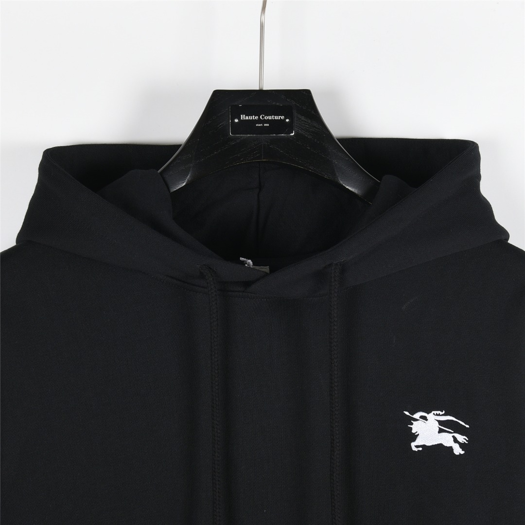 Burberry/巴宝莉 25Fw 胸前徽标刺绣后幅logo发泡印花连帽卫衣白色 黑色-Chinese UA Cheap High Quatity Brand Clothes Bags handbags Sneakers wholesale wholesaler seller from China Factory suppliers Fashion Clothing Shoes best Quality Beautiful Price Burberry/巴宝莉 25Fw 胸前徽标刺绣后幅logo发泡印花连帽卫衣白色 黑色