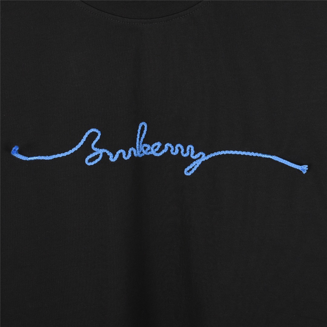 Burberry/巴宝莉 25Fw 胸前签名logo刺绣长袖T恤 黑色 白色