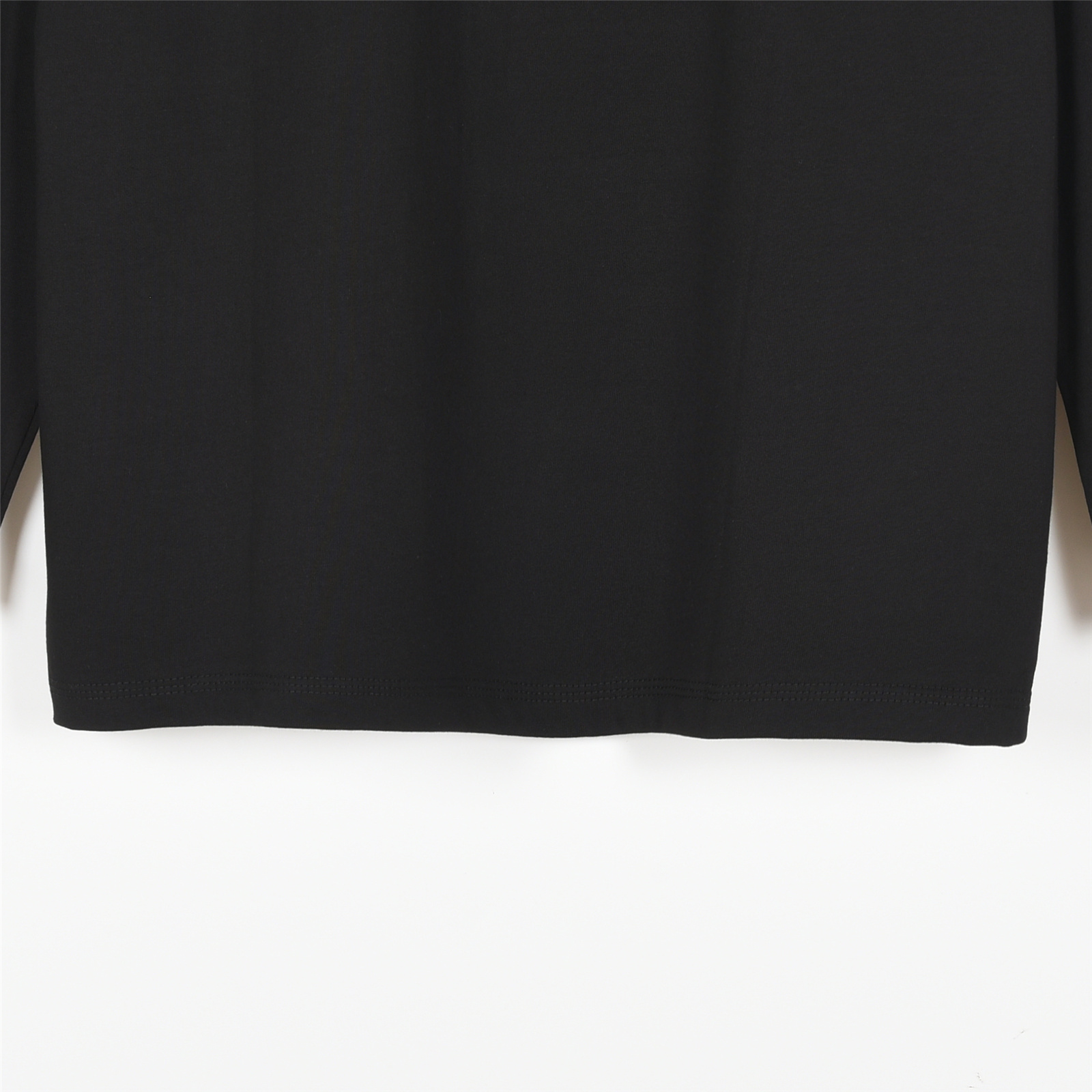 Burberry/巴宝莉 25Fw 格纹战马十字绣刺绣长袖T恤 黑色 杏色