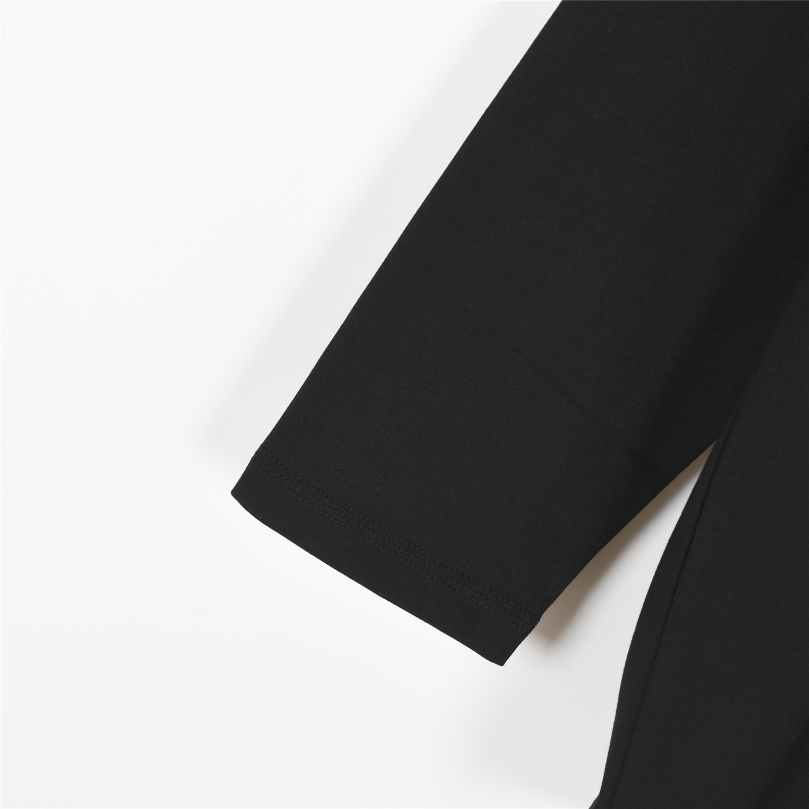 Burberry/巴宝莉 25Fw 字母帆船彩绘印花长袖T恤