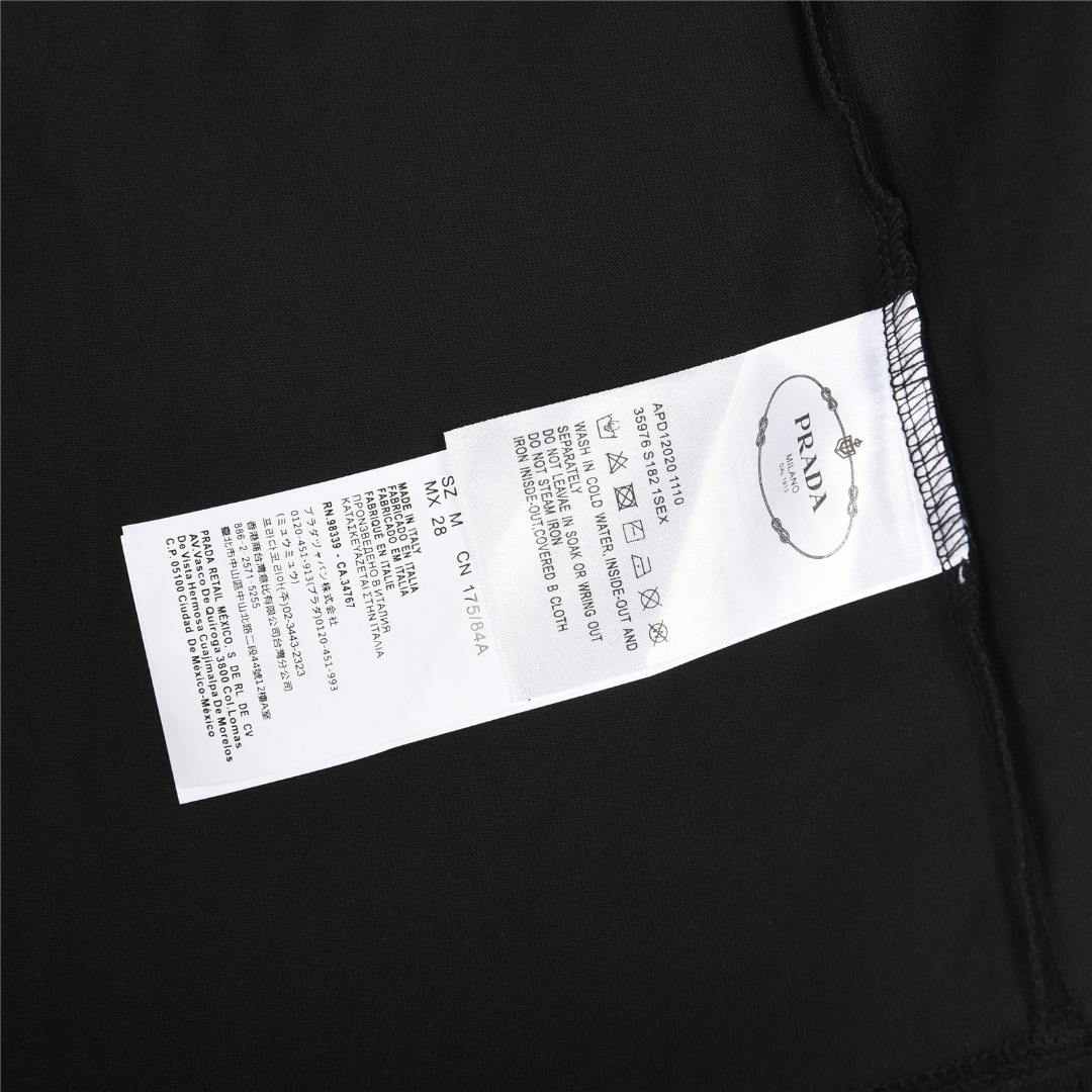 Prada/普拉达 25Fw 大logo徽标泼墨印花长袖T恤 黑色 白色-Chinese UA Cheap High Quatity Brand Clothes Bags handbags Sneakers wholesale wholesaler seller from China Factory suppliers Fashion Clothing Shoes best Quality Beautiful Price Prada/普拉达 25Fw 大logo徽标泼墨印花长袖T恤 黑色 白色
