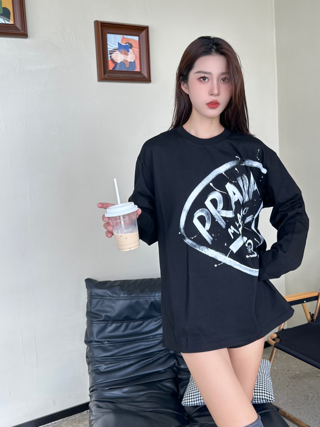 Prada/普拉达 25Fw 大logo徽标泼墨印花长袖T恤 上身效果#