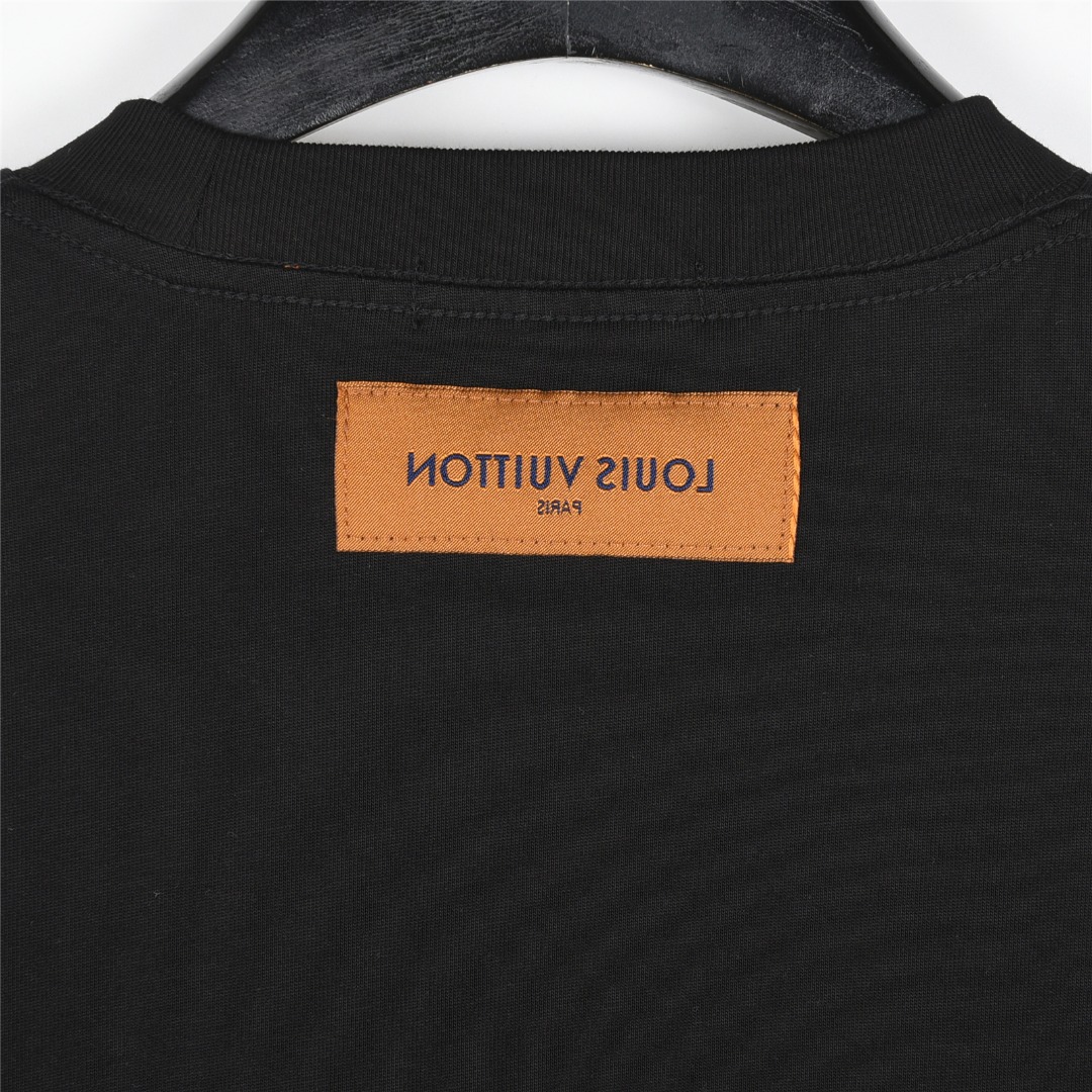 Louis Vuitton/路易威登 25Fw 彩色老花logo刺绣长袖T恤 黑色 白色-Chinese UA Cheap High Quatity Brand Clothes Bags handbags Sneakers wholesale wholesaler seller from China Factory suppliers Fashion Clothing Shoes best Quality Beautiful Price Louis Vuitton/路易威登 25Fw 彩色老花logo刺绣长袖T恤 黑色 白色