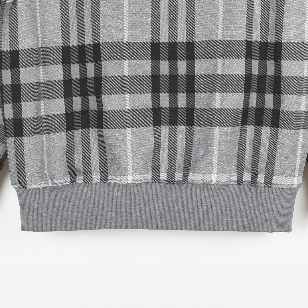 Burberry/巴宝莉 25Fw 胸前徽标格纹战马连帽卫衣 卡其色 灰色-Chinese UA Cheap High Quatity Brand Clothes Bags handbags Sneakers wholesale wholesaler seller from China Factory suppliers Fashion Clothing Shoes best Quality Beautiful Price Burberry/巴宝莉 25Fw 胸前徽标格纹战马连帽卫衣 卡其色 灰色