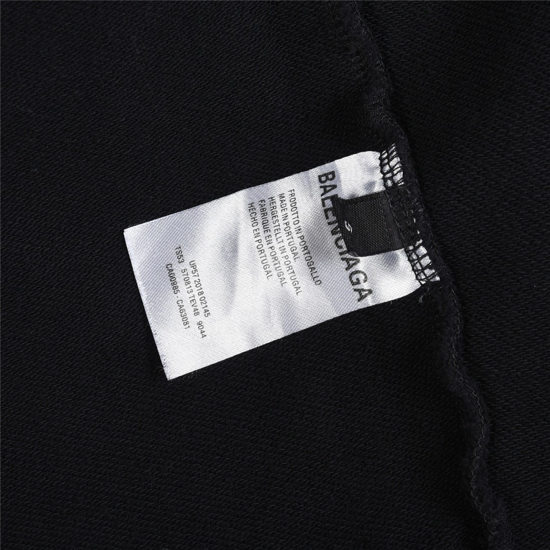 Balenciaga/巴黎世家 25Fw 后背倒立反转字母刺绣破洞双拉链外套 灰白 黑色-Chinese UA Cheap High Quatity Brand Clothes Bags handbags Sneakers wholesale wholesaler seller from China Factory suppliers Fashion Clothing Shoes best Quality Beautiful Price Balenciaga/巴黎世家 25Fw 后背倒立反转字母刺绣破洞双拉链外套 灰白 黑色