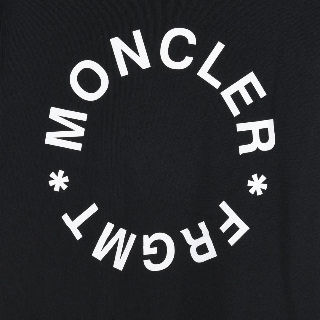 Moncler/蒙口 25Fw 前后印花字母手臂徽章圆领卫衣