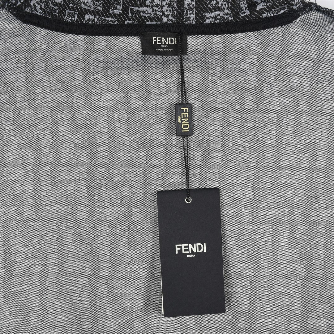 Fendi/芬迪 25Fw 满印双F拼色手袖连帽卫衣