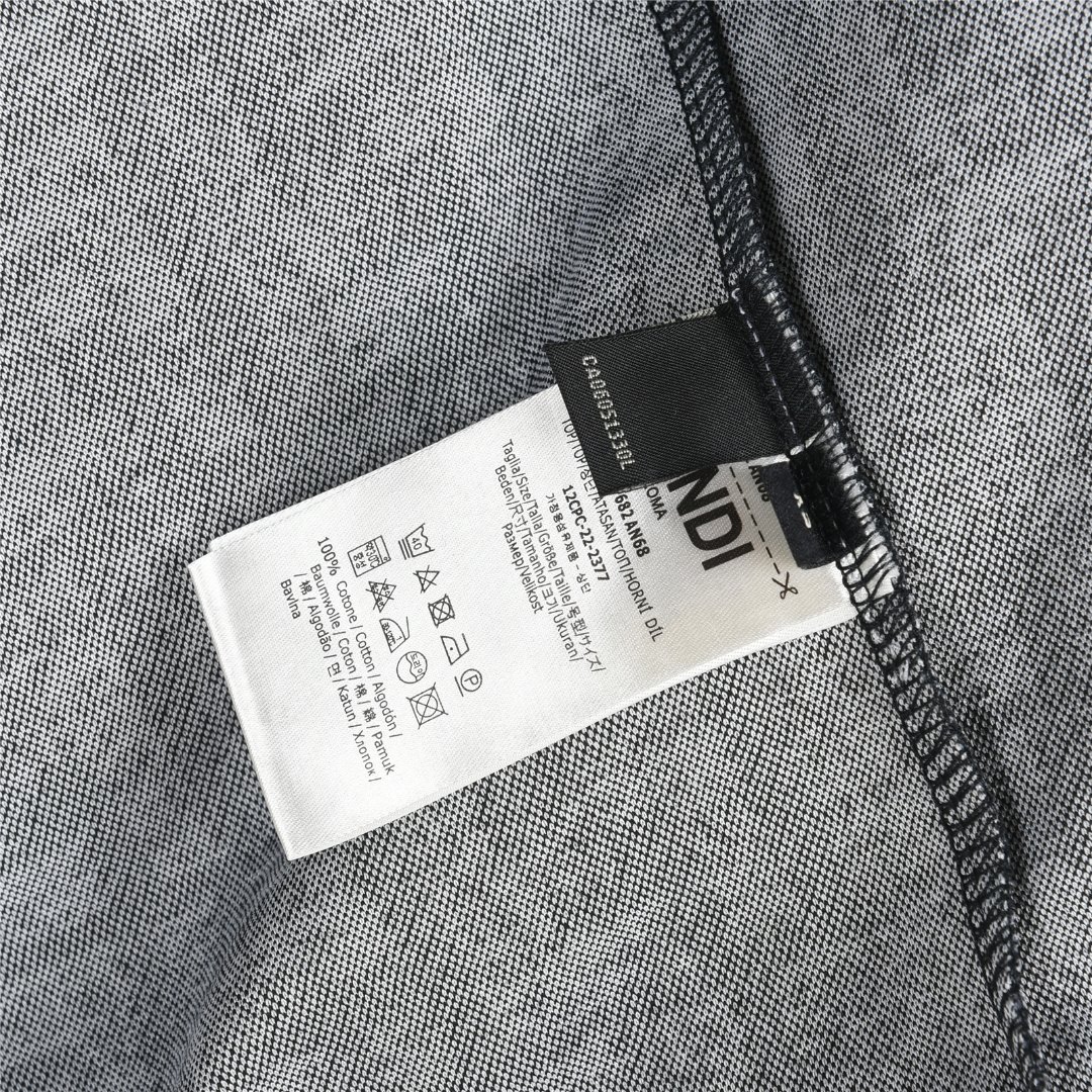 Fendi/芬迪 25Fw 满印双F拼色手袖连帽卫衣