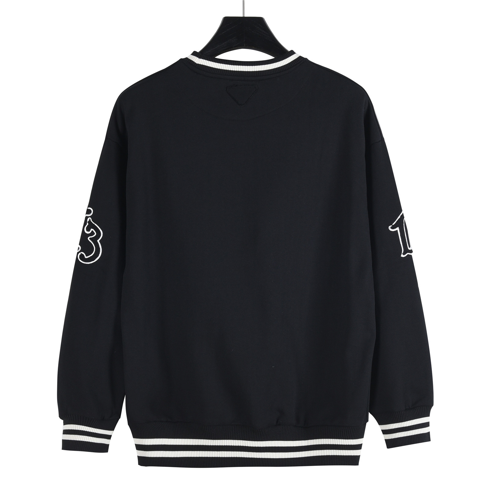 Prada/普拉达 25Fw 撞色螺纹贴布字母刺绣圆领卫衣 黑色 白色