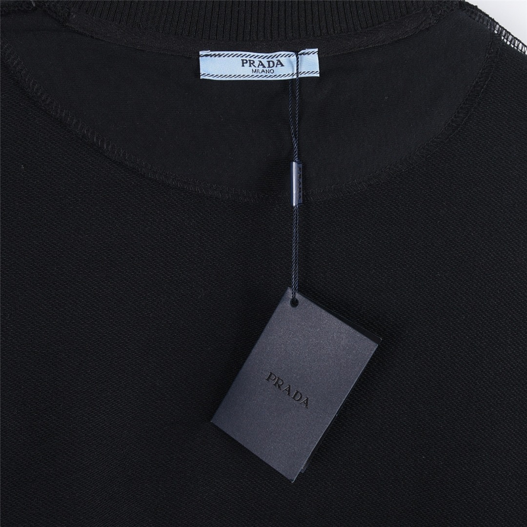 Prada/普拉达 25Fw 撞色螺纹贴布字母刺绣圆领卫衣 黑色 白色